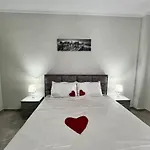 Modern Apartament By Sea
